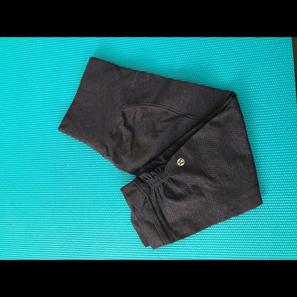 Lululemon crops NAVY BLUE